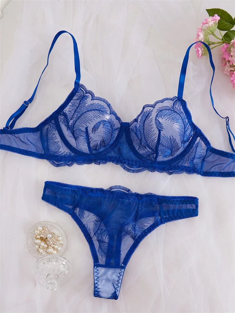 Zartes Dessous-Set - Verführerische Eleganz in Blau